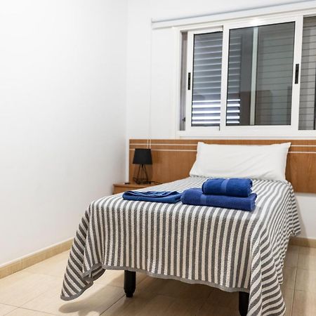 Yesenia Vv Airport Apartment El Matorral Bagian luar foto