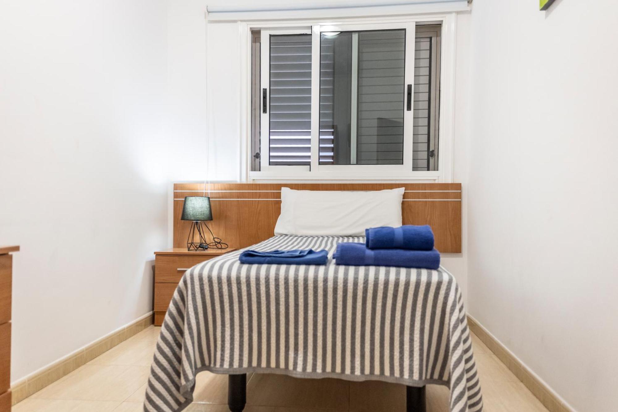 Yesenia Vv Airport Apartment El Matorral Bagian luar foto