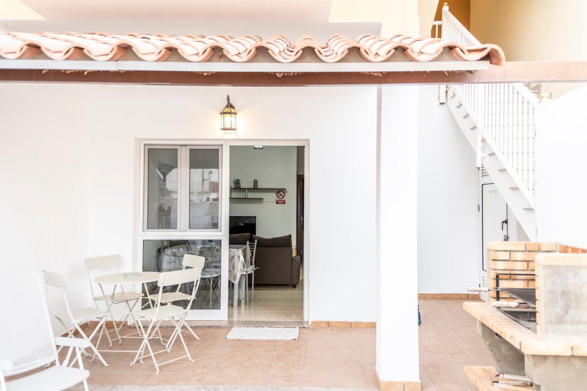 Yesenia Vv Airport Apartment El Matorral Bagian luar foto
